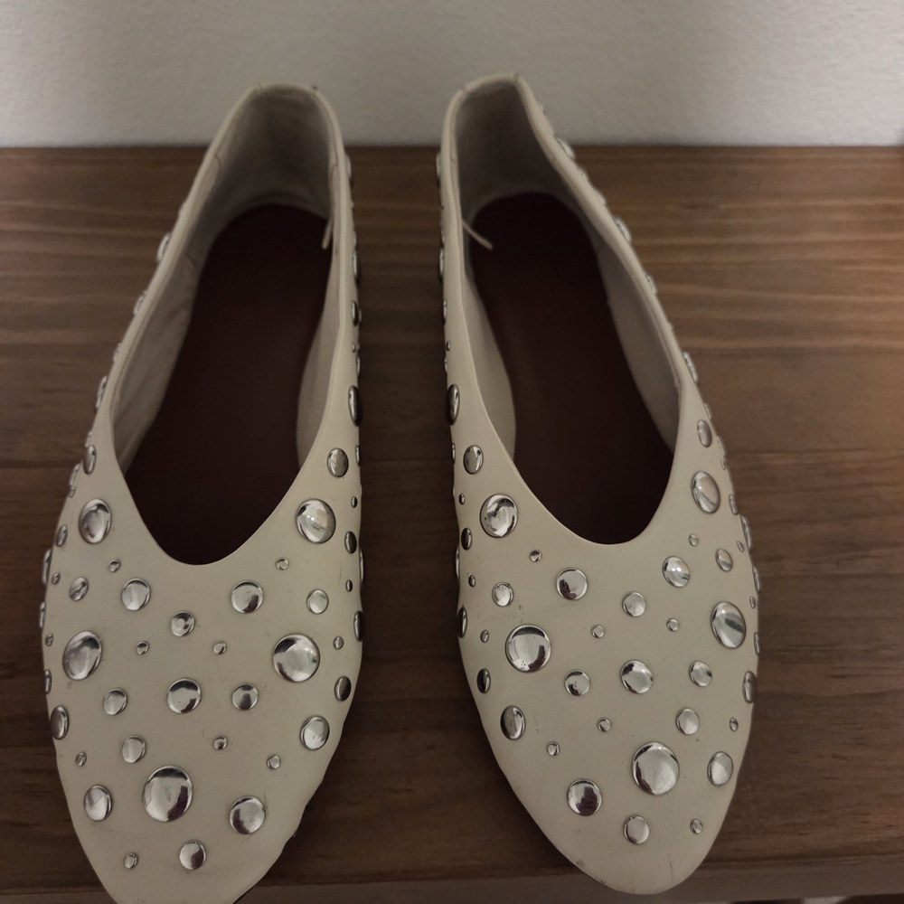 Zara Women’s Cream Embellished Pointed Toe Flats